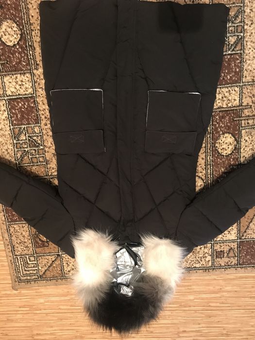 Женский пуховик чёрный