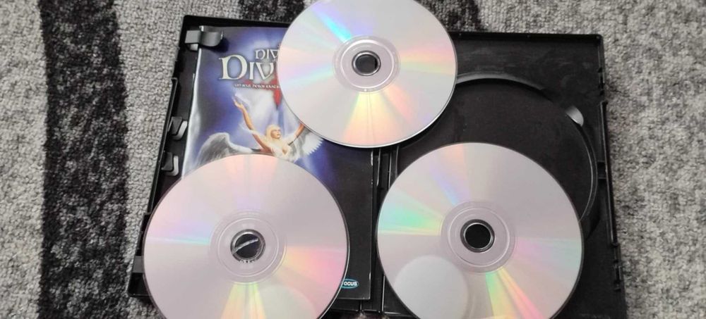 Продавам дискове с видео игри