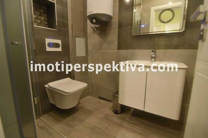 Продава се Тристаен апартамент в Пловдив, Кючук Париж - 100 кв.м за 2000 €/кв.м - Снимка #11