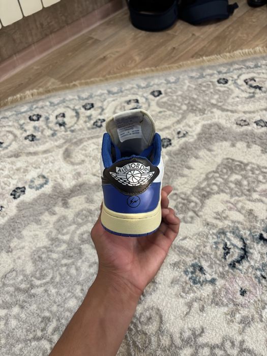 Продам nike air Jordan кроссовку.