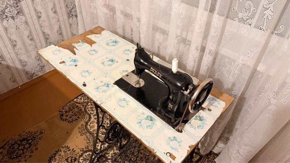 Швейная машинка Zinger