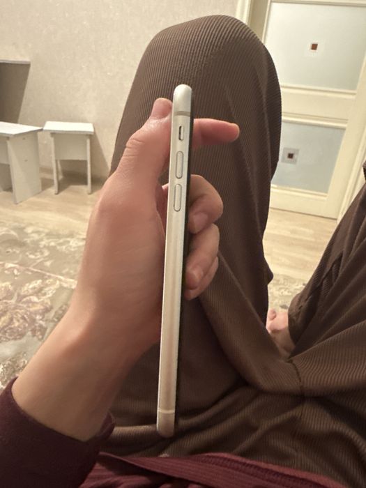 Iphone 11 б/у продаеться