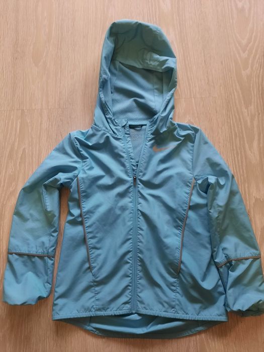 Оригинална ветровка Nike