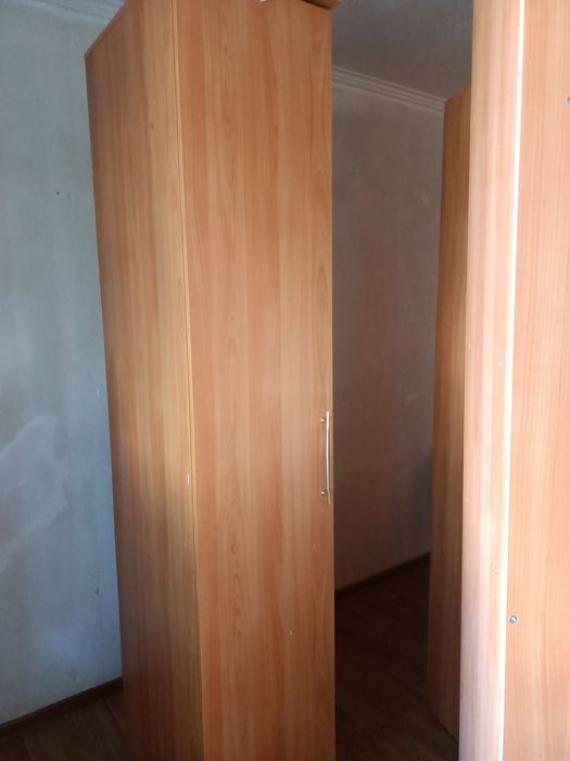 Шкаф угловой состоит из 3 шкафов 140×140