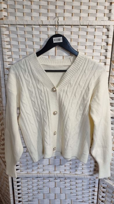 Белый вязаный кардиган, размер S, новый