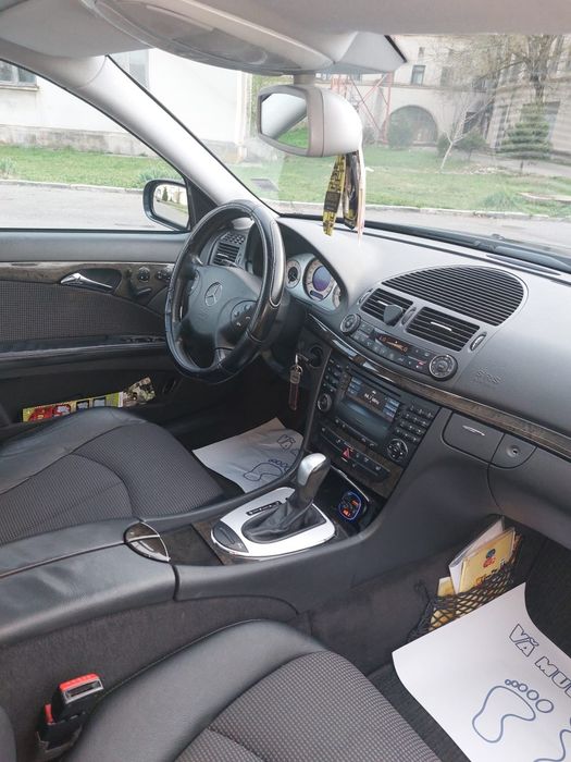 Vând autoturism  e240 benzină