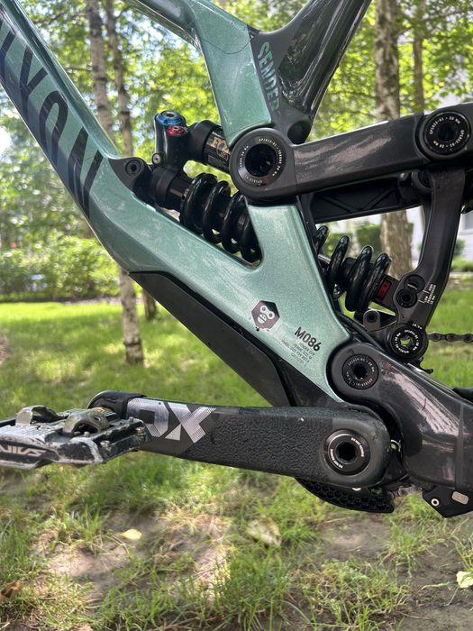 Bicicleta Downhill Canyon Sender 2024, fox 40, sram x0