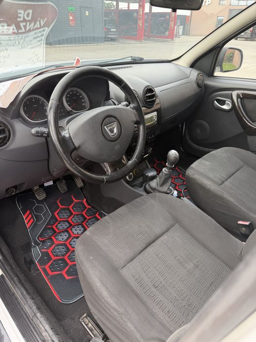 Duster 1,5 Diesel —-4x4  —-euro 5 —5200€