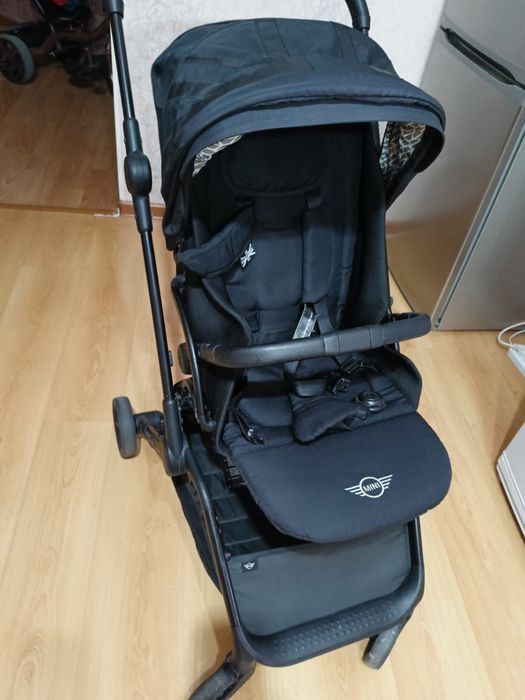 Продам коляску Easywalker MINI Buggy, черного цвета