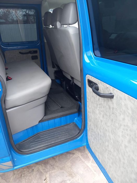 De vanzare  VW T5 Doka 6 locuri 2009 2.5 TDI Euro 4 Recent adus Germania
