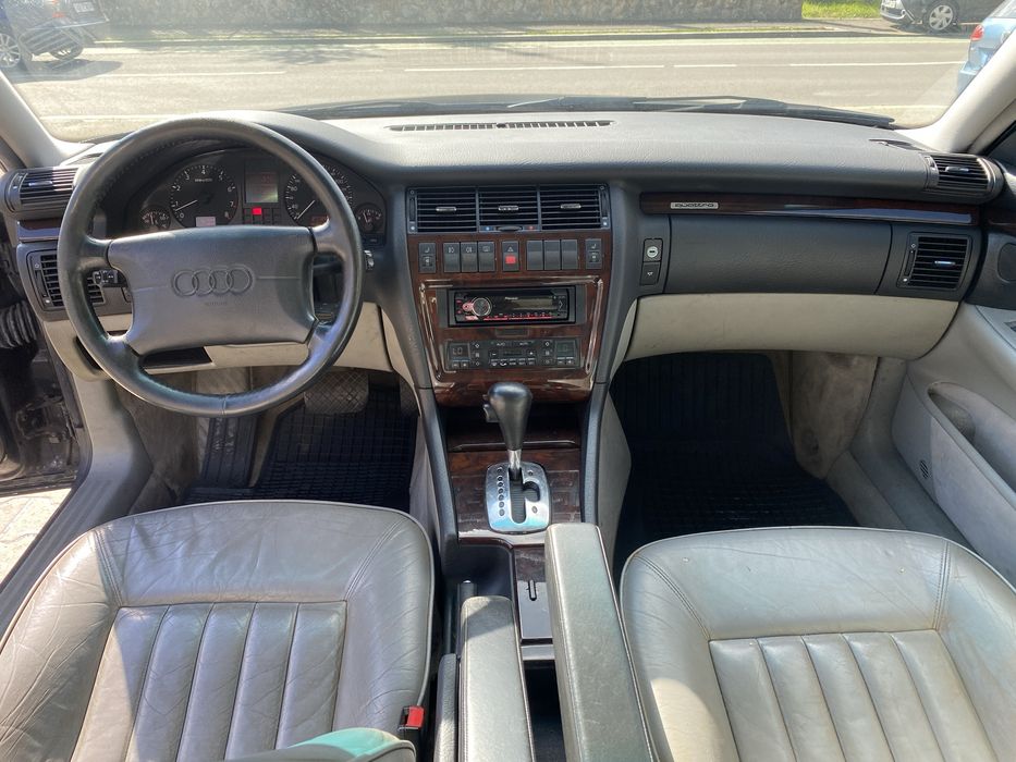 Audi A8/ 2.8 i/quattro/retro/istoric/piele