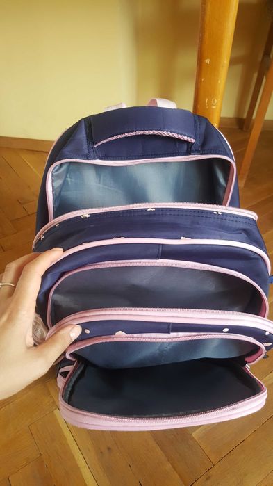 Ученическа раница (с ортопедичен/ергономичен гръб)