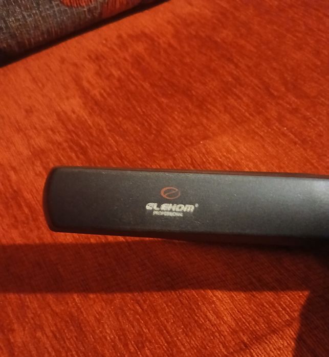 Преса за изправяне на коса