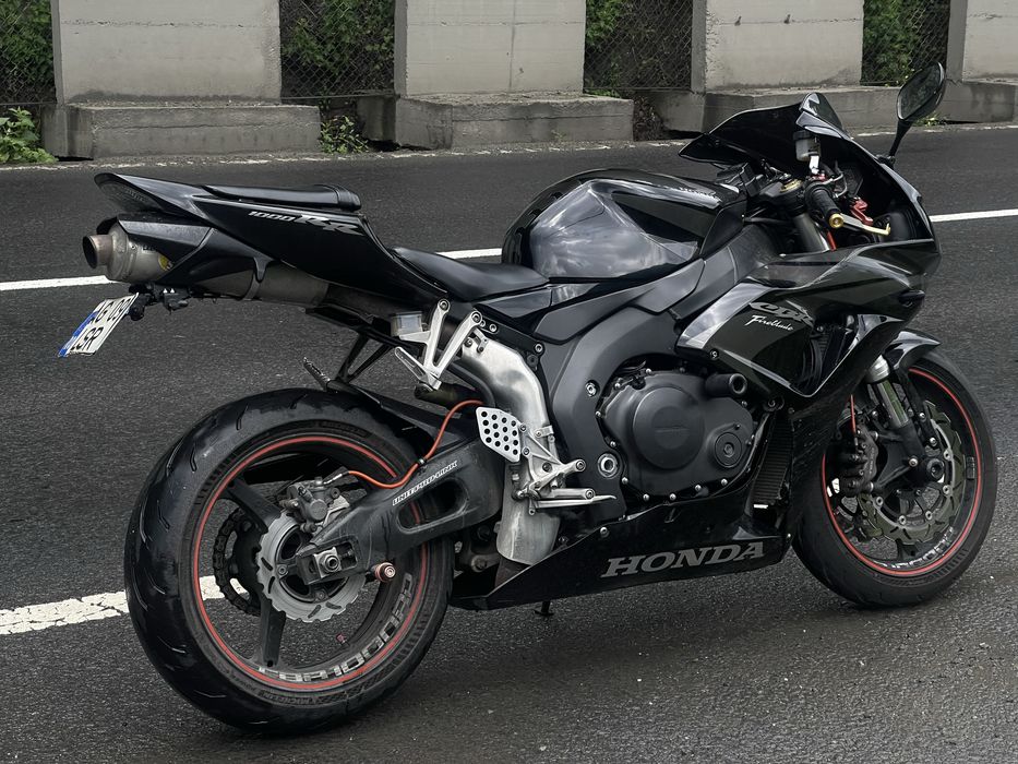 Honda CBR 1000RR Fireblade SC57