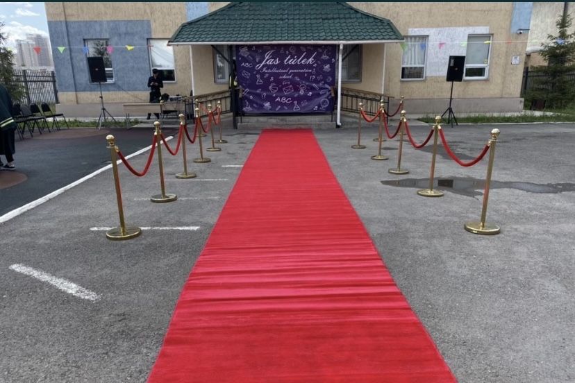 Аренда красной дорожки