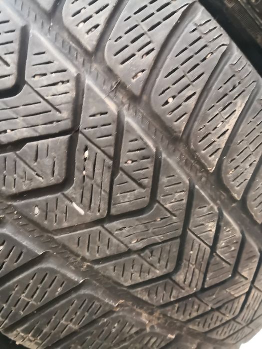 255 60 18 цола гуми Pirelli 4 броя dot 19 22