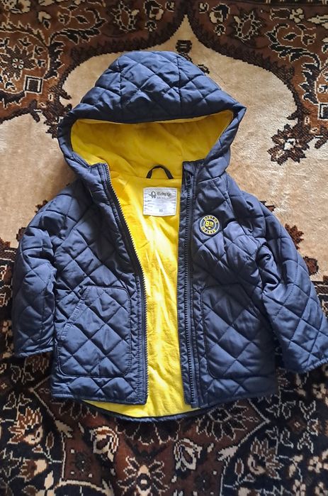 Продам детские осенние куртки