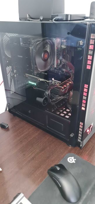 Vand pc gaming (i5 8600k, rtx 2070 super, etc)
