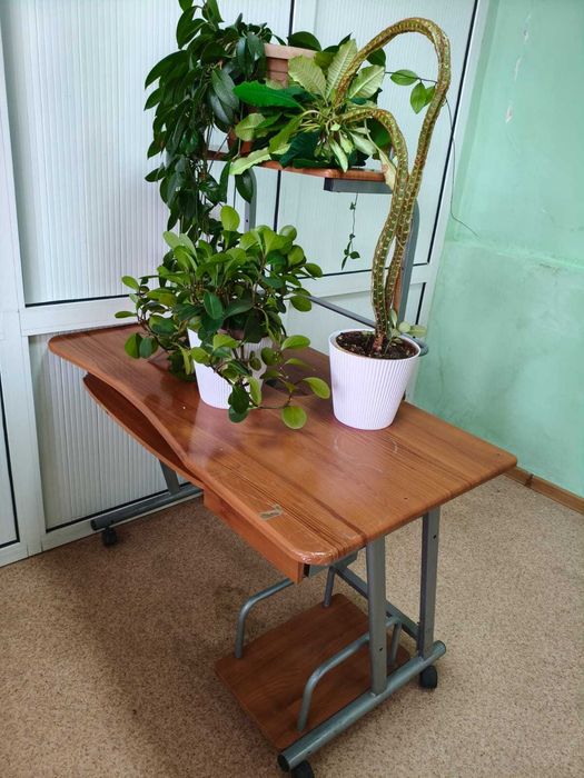 стол компьютерный