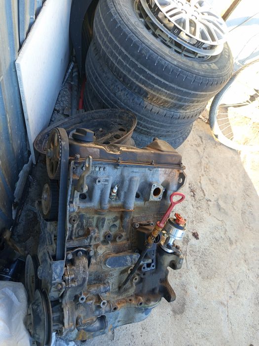 Двигатель на запчси