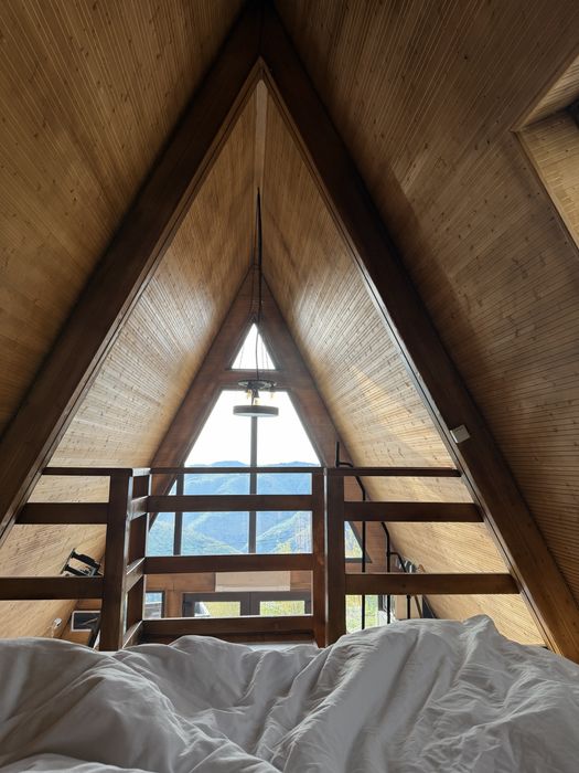 Cabana A frame in Mărișel cu jacuzzi și panorama. 250 Ron/pers