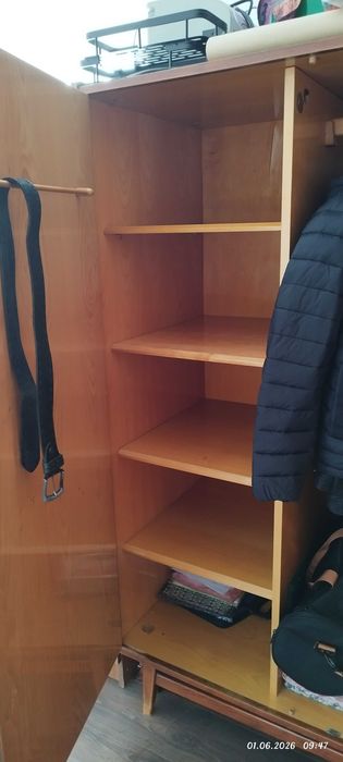 Продам советский шкаф