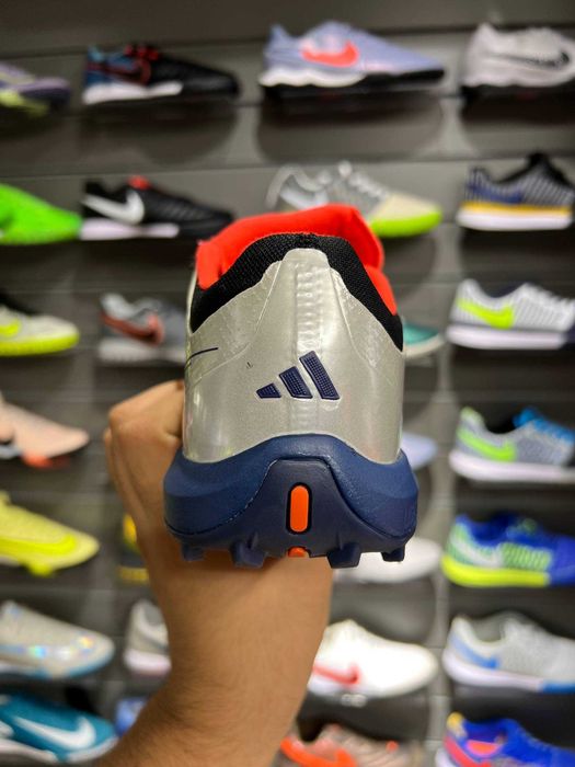 Сороконожки Adidas Predator