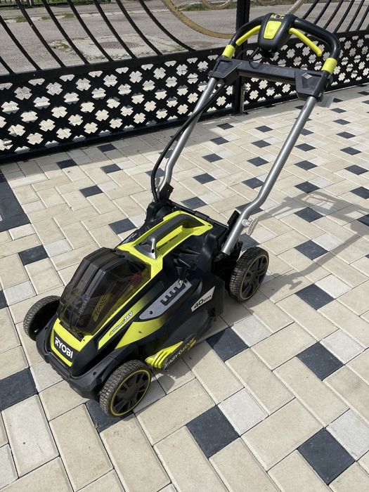 Vand masina de tund iarba electrica Ryobi 36v