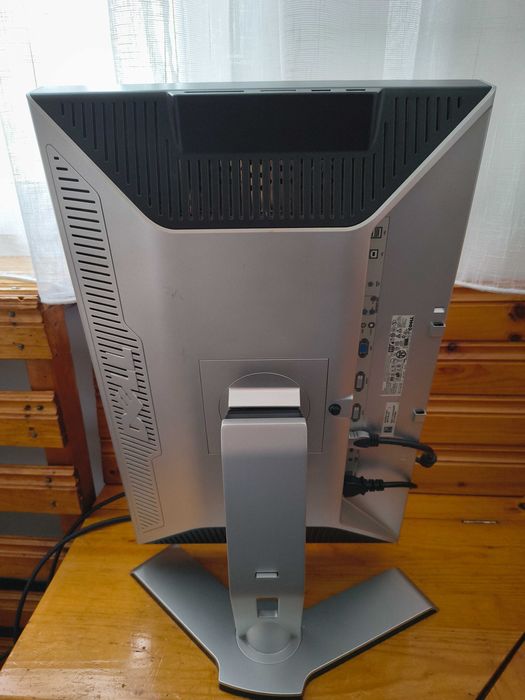 Монитор Dell 2408WFP