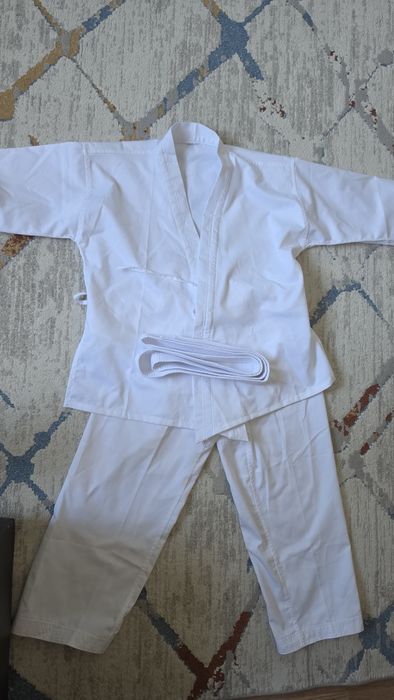Продам кимоно для каратэ