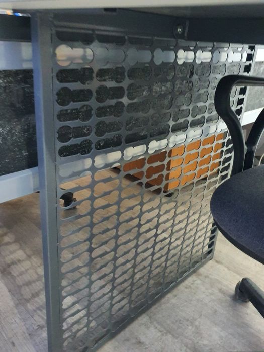 Продаём офисные столы