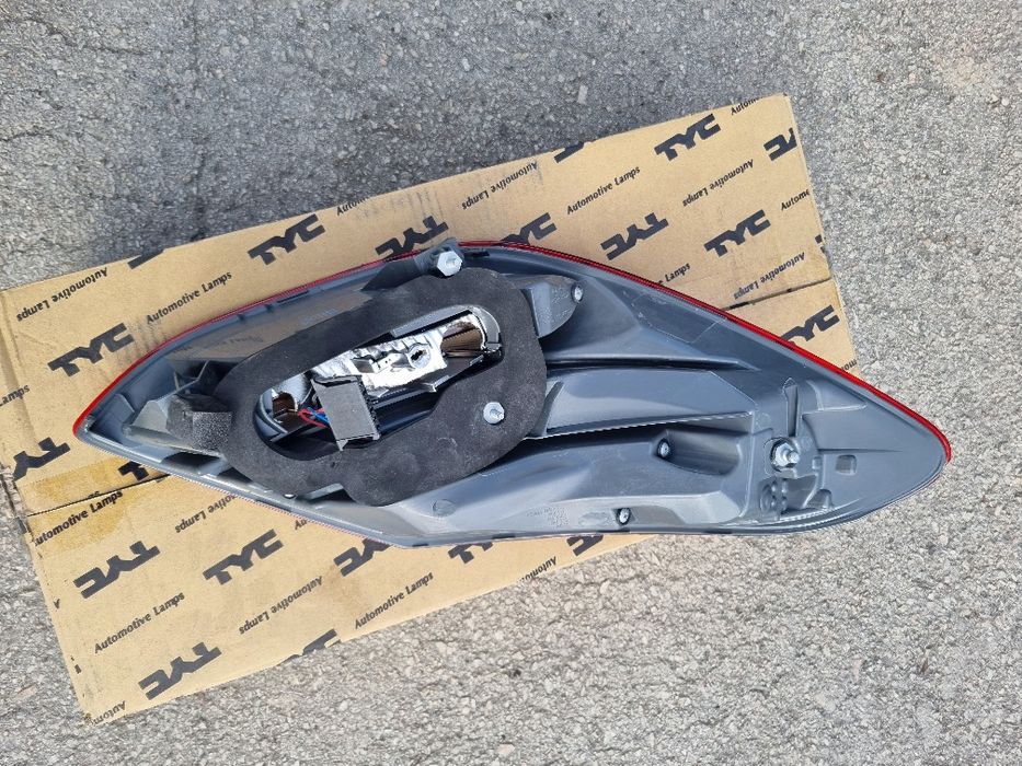 Десен стоп за мерцедес C class w205 седан