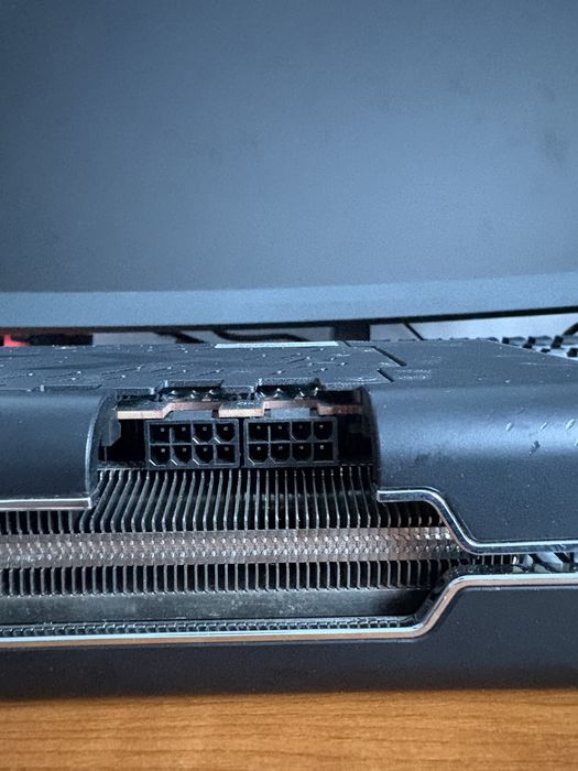 Vand placa video rx5700xt XFX
