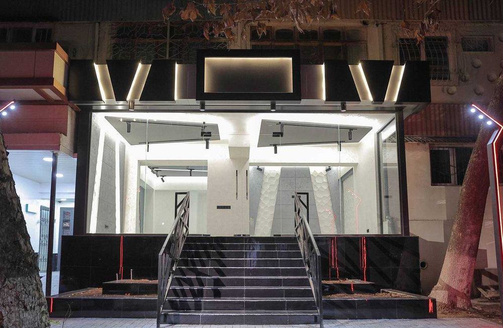 СДАЕТСЯ Коммерческая Недвижимость 65 кв.м. ЦУМ