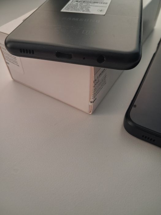 Самсунг А12 64Gb.