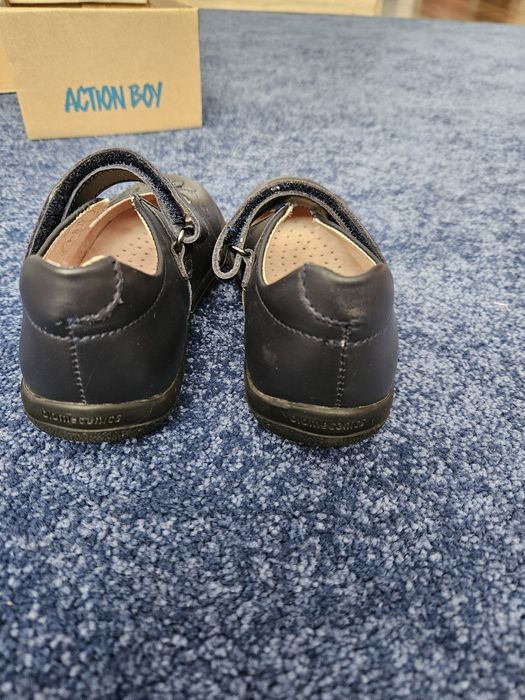 Biomecanics Като нови тъмно сините обувки 27н.