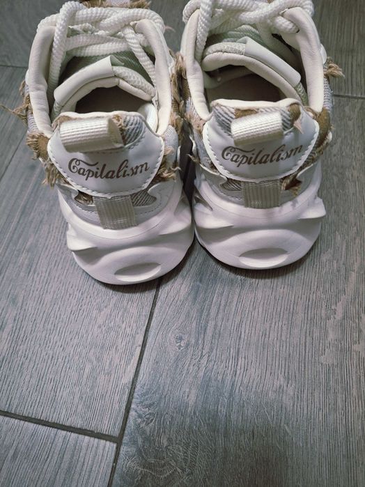 Adidașii platforma Capitalism mărimea 37 stare foarte bună