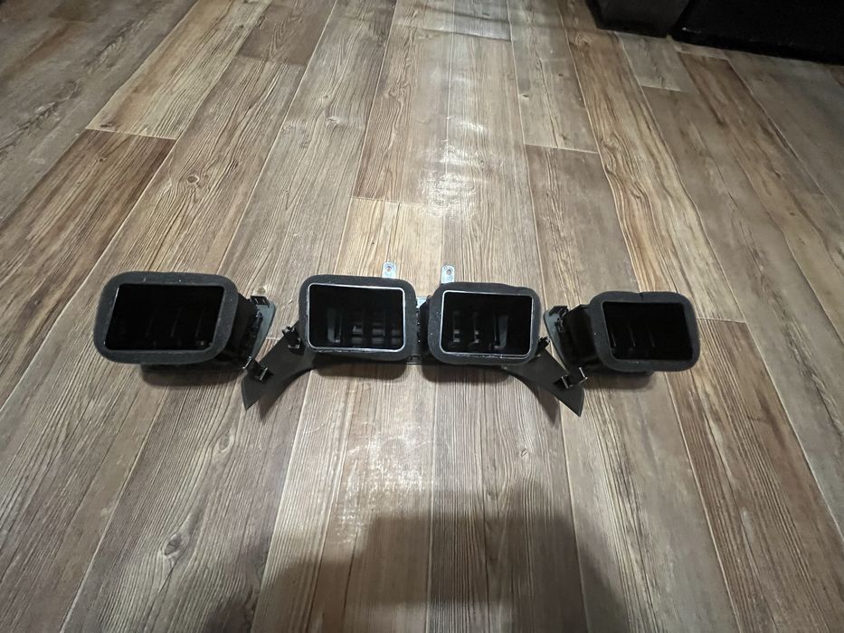 Продам на шевролет кобальт