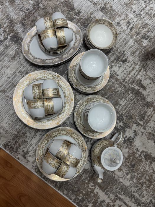 Столовый сервиз из фарфора
