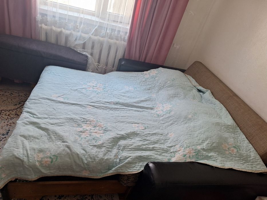 Диван в хорошем состояние