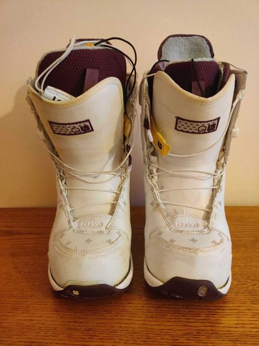 Сноуборд, автомати и обувки BURTON, какса и очила CEBE
