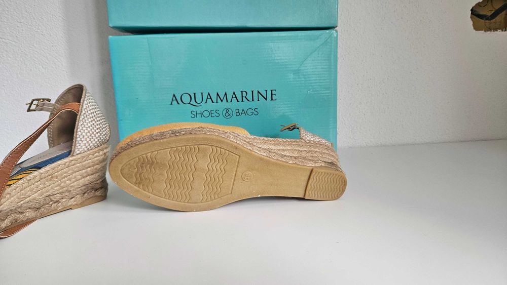 Лятно сабо цвят горчица Aquarium