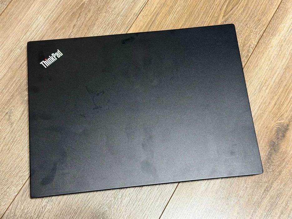 Lenovo Thinkpad E490 i3-8145U/8RAM/256SSD/Intel UHD Graphics