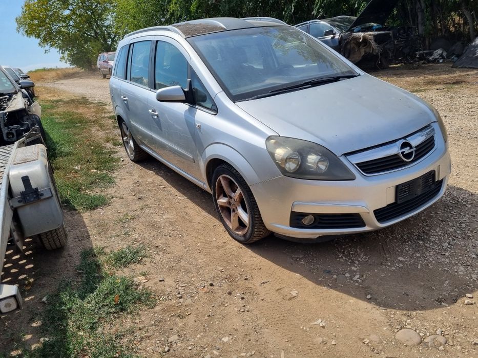 Опел Зафира 1.9 CDTI 120  коня 2006 година на части