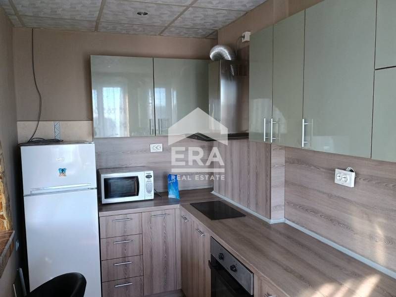 Дава се под наем Етаж от къща в Варна, Аспарухово - 100 кв.м за 714 € - Снимка #1