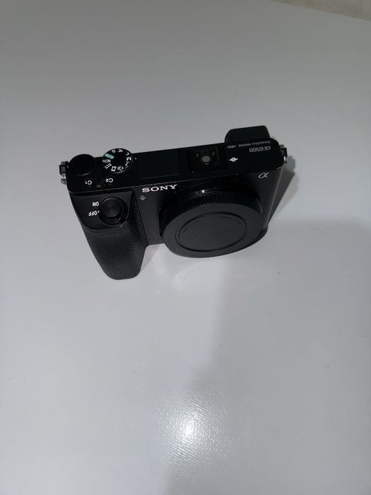 Продам камеру Sony A6500 (body)