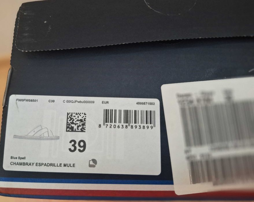 Чехли Tommy Hilfiger 39  нови