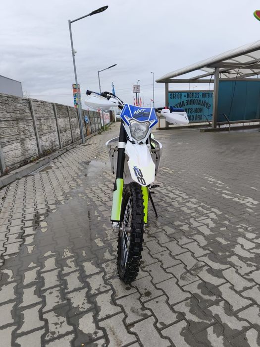 Vând cross Barton NXT 250