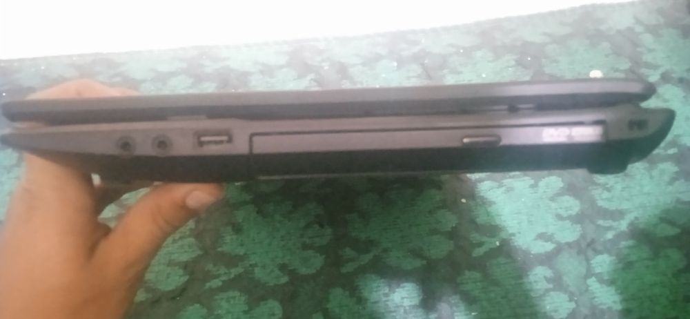 Noutbuk asus bir yil ishlatilgan