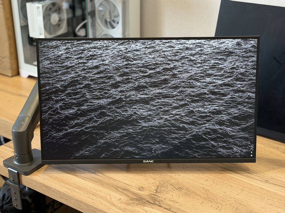 Игровой монитор 180Hz
